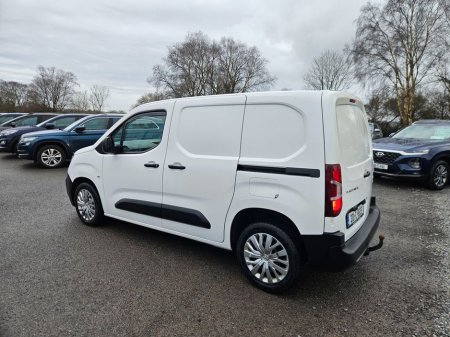 2020 Peugeot Partner Active 1.5 Blue HDI 100 6.2 3D €12,990