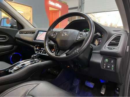 2017 Honda Vezel €17950 2017 HONDA VEZEL Z HYBRID SENSING 1.5 AUTOMATIC / CRUISE CONTROL / REVERSE CAMERA / HEATED SEATS AND MORE €17,950 thumbnail