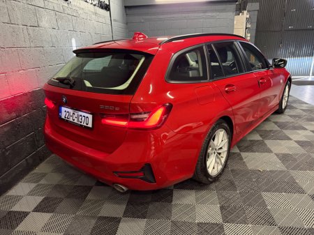 2022 BMW 3 Series - thumbnail 3