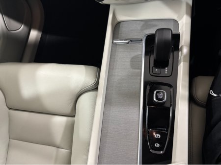 2024 Volvo XC60 - thumbnail 17