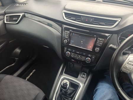 2016 Nissan Qashqai - thumbnail 10