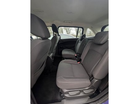 2016 Ford Grand C-Max 1.5 TDCI ZETEC 120 120PS 5DR €8,999 thumbnail