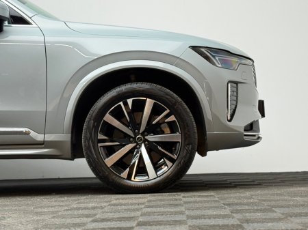 2025 Volvo XC90 - thumbnail 8