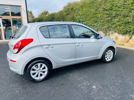 2012 Hyundai i20 - thumbnail 13