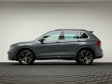 2023 Volkswagen Tiguan R-LINE TSI DSG €31,990 thumbnail