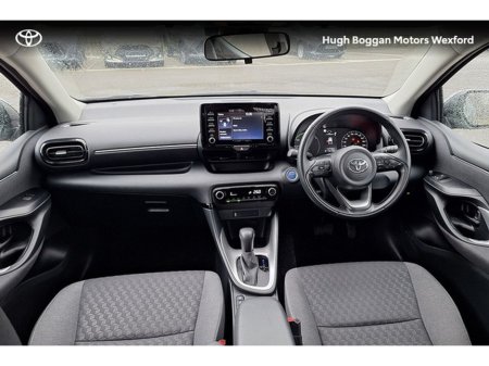 2023 Toyota Yaris HYBRID LUNA,RIDICOUSLY LOW MILEAGE! €23,995 thumbnail