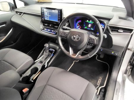 2022 Toyota Corolla 1.8 Hybrid Luna Hatchback €23,975 thumbnail