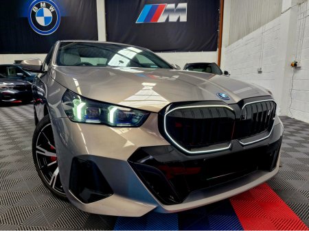 2025 BMW i5 - thumbnail 3