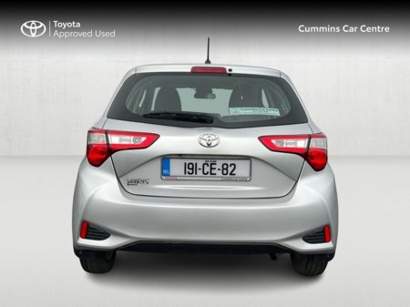 2019 Toyota Yaris - thumbnail 4