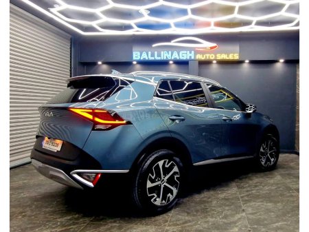 2023 Kia Sportage - thumbnail 4