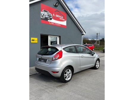 2015 Ford Fiesta - thumbnail 6