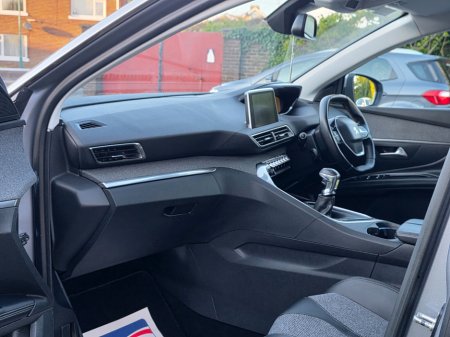 2020 Peugeot 5008 - thumbnail 20