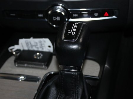 2019 Volvo XC60 - thumbnail 21