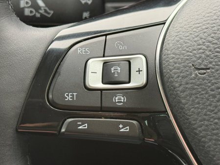 2020 Volkswagen Tiguan 2.0 TDI 150HP R-Line thumbnail