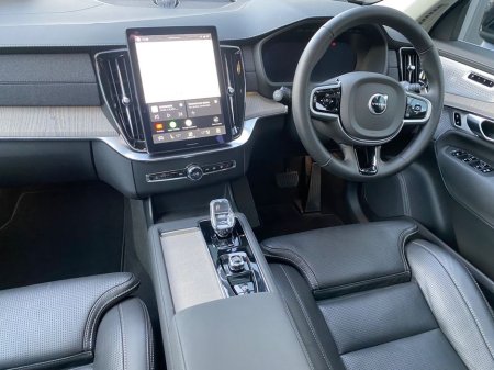 2025 Volvo XC90 - thumbnail 14