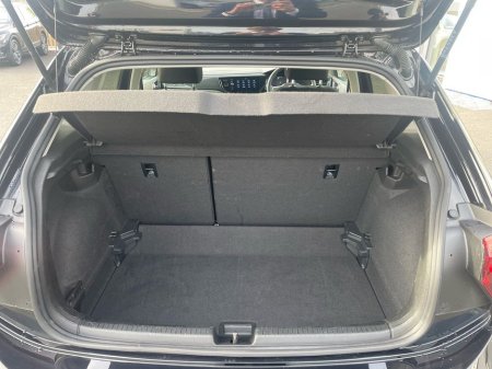 2025 Volkswagen Polo POLO EDITION 75 1.0TSI 95HP D7F €25,975 thumbnail