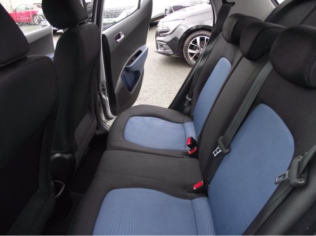 2015 Hyundai i10 1.0 DELUXE AUTO 5DR thumbnail