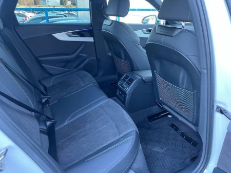 2021 Audi A4 S-LINE AVANT 2.0 TDI // 360 PARKING AID // DIGITAL CLUSTER // 4 HEATED S-LINE SPORT INTERIOR €32,900 thumbnail