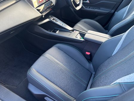 2026 Peugeot 308 Electric 156bhp (54 kWh) Allure €32,795 thumbnail