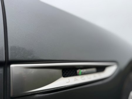 2017 Jaguar XF 2.0 D 163PS R-Sport Manual €10,990 thumbnail