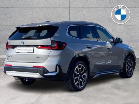 2025 BMW iX1 - thumbnail 23