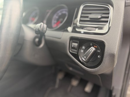 2016 Volkswagen Golf - thumbnail 18