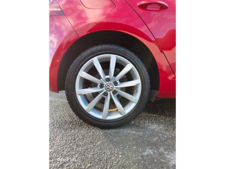 2017 Volkswagen Golf 1.2TSI 3DR 85HP Trendline €14,450 thumbnail