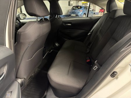 2023 Toyota Corolla HYBRID LUNA AUTO SALOON // TOYOTA SAFETY SENSE // REAR CAMERA // BLUETOOTH // AIR CON // TOYOTA WARRANTY €27,945 thumbnail