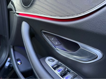 2019 Mercedes-Benz E Class - thumbnail 17