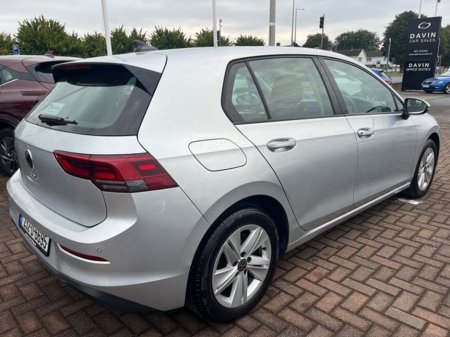 2023 Volkswagen Golf Life 2.0 TDI 115HP 5DR €29,990