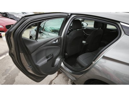 2019 Opel Astra - thumbnail 16