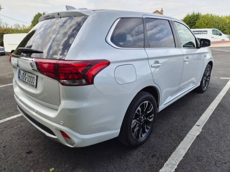 2017 Mitsubishi Outlander - photo 3