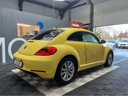 2014 Volkswagen Beetle €10950! 2014 VOLKSWAGEN BEETLE DESIGN EDITION LEATHER AUTOMATIC /  HEATED SEATS / REVERSE CAMERA €10,950