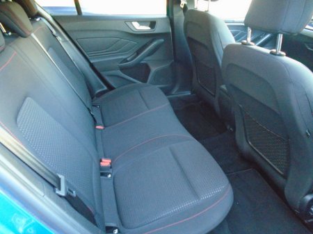 2019 Ford Focus - thumbnail 7