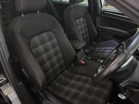 2015 Volkswagen Golf - thumbnail 14