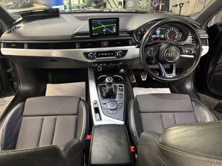 2016 Audi A4 2.0TDI 122HP S tronic Attraction Ultra €14,950 thumbnail