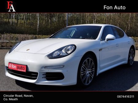 2015 Porsche Panamera - thumbnail 3
