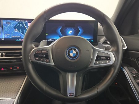 2024 BMW 3 Series - thumbnail 5