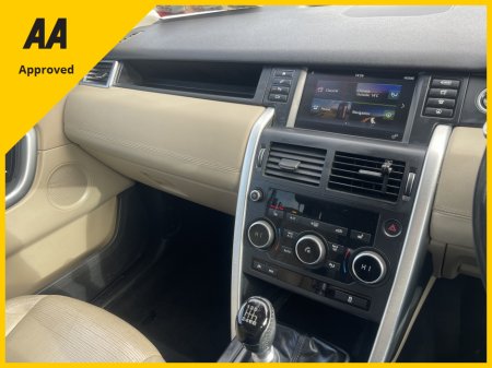 2017 Land Rover Discovery Sport - thumbnail 2