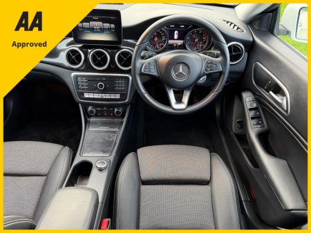 2017 Mercedes-Benz CLA Class CLA 180 ESTATE thumbnail