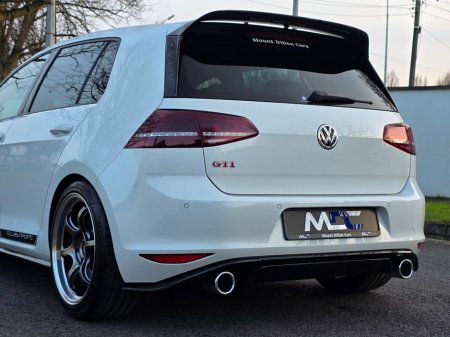 2016 Volkswagen Golf - thumbnail 17