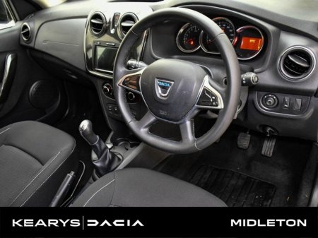 2021 Dacia Logan Signature Blue dCi 95 MY18 €13,990 thumbnail