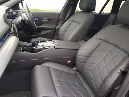 2025 BMW i5 - thumbnail 7