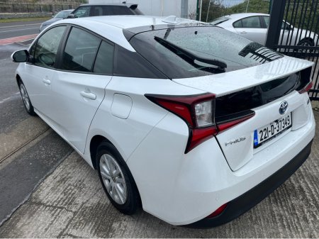 2022 Toyota Prius - thumbnail 6