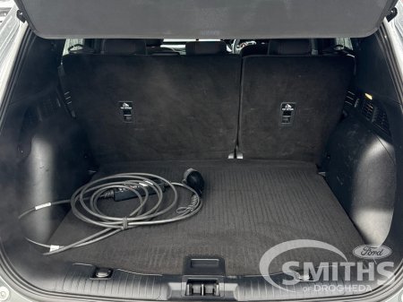 2024 Ford Kuga ST-LINE 2.5 PHEV 225PS €34,950 thumbnail