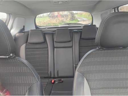 2019 Peugeot 2008 - thumbnail 9