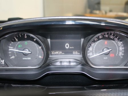 2016 Peugeot 2008 Allure 1.6 Blue HDI 100 4DR €7,499 thumbnail