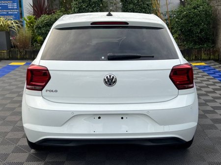 2019 Volkswagen Polo COMFORTLINE 1.0 TSI // FULL SERVICE HISTORY // DIAMOND CUT ALLOYS // APPLE CARPLAY/ANDROID AUTO €15,900 thumbnail