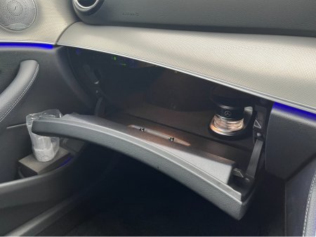 2019 Mercedes-Benz E Class 2019 MERCEDES-BENZ E220D ADVANTGARDE 2.0 AUTOMATIC / CRUISE CONTROL / 360° PARKING CAMERA / ELECTRIC MEMORY & HEATED SEATS / PANORAMIC SUNROOF / PADDLE SHIFTERS / APPLE CARPLAY / AMBIENT LIGHTS thumbnail