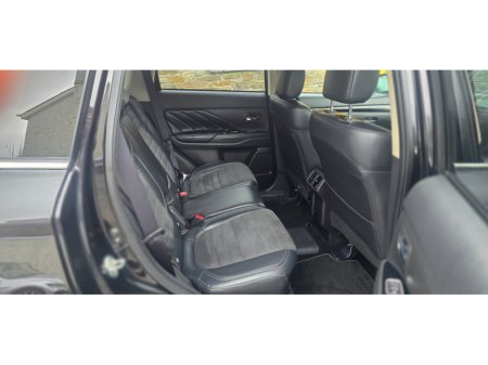 2020 Mitsubishi Outlander - thumbnail 13